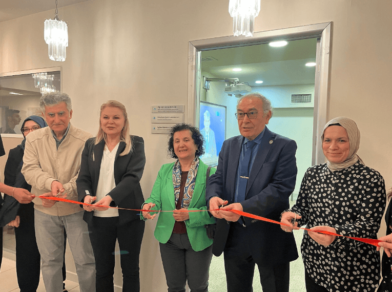 Simültane Çeviri ve Çeviri Teknoloji laboratuvarları açıldı