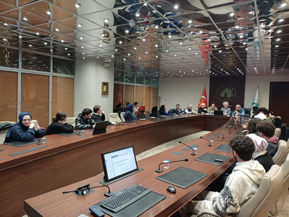 Üsküdar Üniversitesi Mühendislik ve Doğa Bilimleri Fakültesi, MÜDEK Değerlendirmesine Hazırlanıyor.