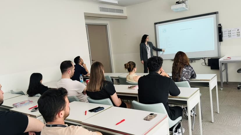 Üsküdar Üniversitesinde Çalışanlara Yönelik Oryantasyon Eğitimleri Düzenli Olarak Gerçekleştiriliyor Üsküdar Üniversitesinde Çalışanlara Yönelik Oryantasyon Eğitimleri Düzenli Olarak Gerçekleştiriliyor